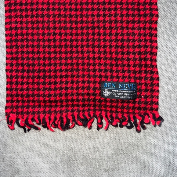 Preowned Ben Nevis Made In Great Britain Scarf black & red 100 % pure new wool - Picture 3 of 4